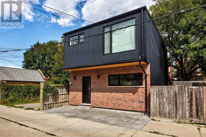 LANEWAY HOME - 642 GLADSTONE AVENUE, Toronto