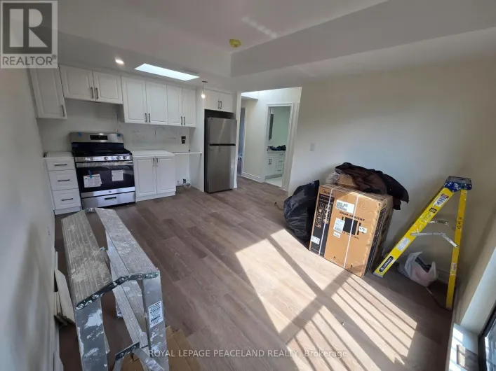 LANEWAYHSE 2ND FLR - 558 SPADINA CRESCENT, Toronto