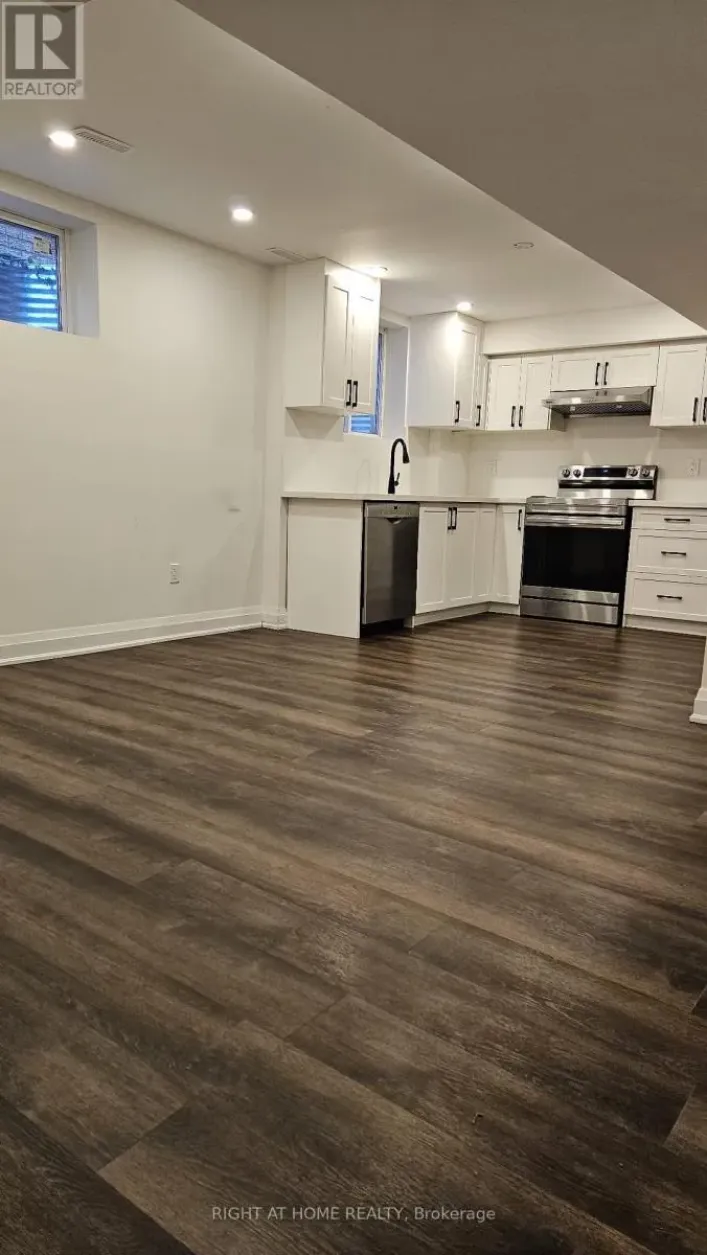 LEGAL BASEMENT APARTMENT - 2330 CREDIT VALLEY ROAD, Mississauga