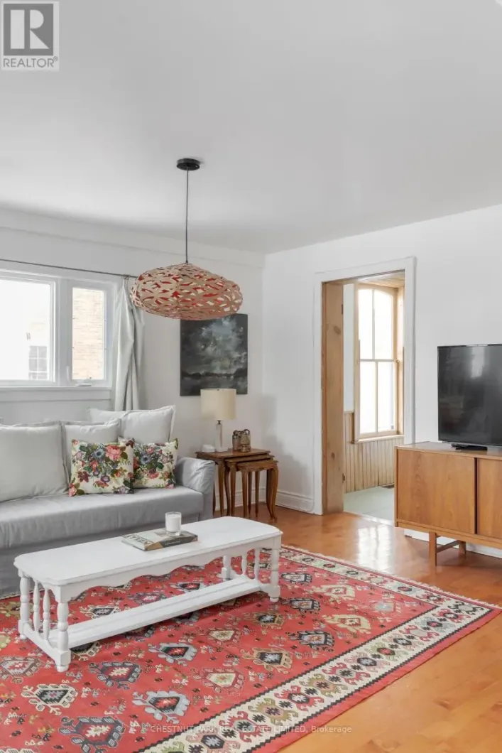 LOFT - 28 CENTRE STREET, Prince Edward County