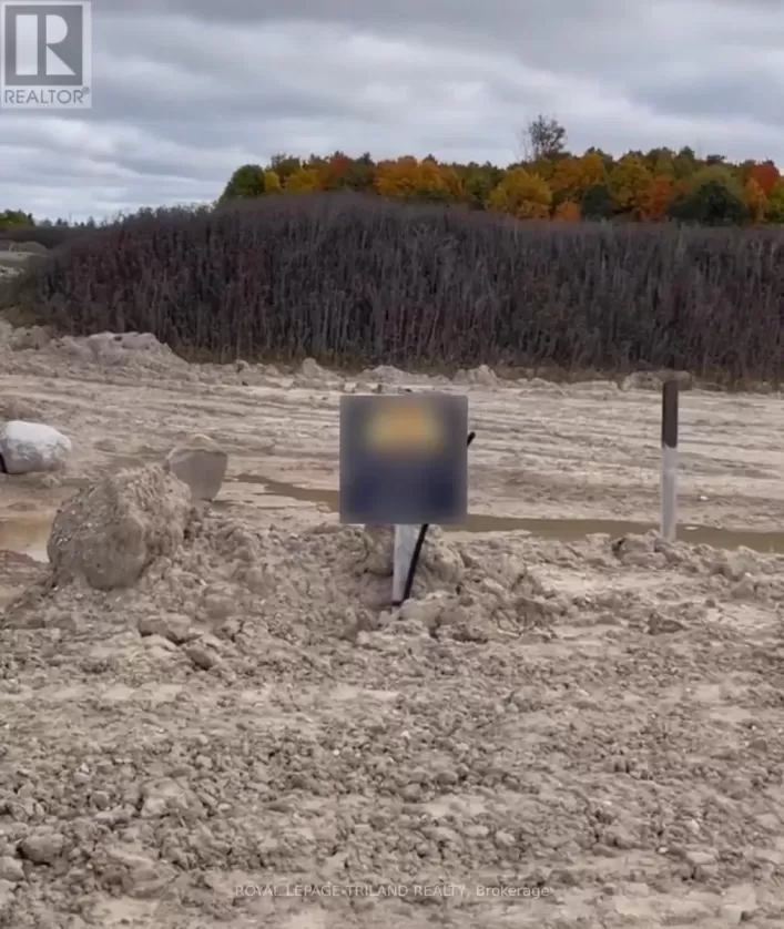 LOT 135 BIG LEAF TRAIL, London South