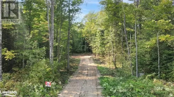 LOT 8, Algonquin Highlands