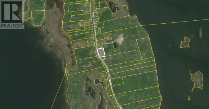 Lot Du Bas-De-L'ile Road, Surettes Island