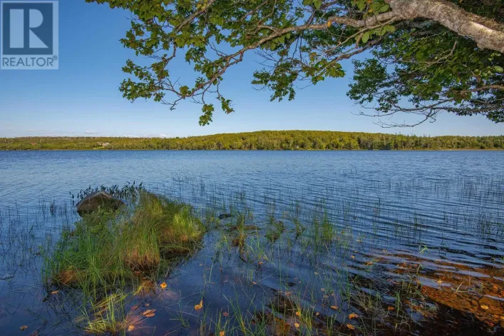 Lot Highway 1, Port Maitland