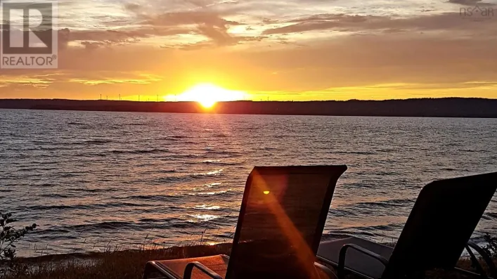 Lot Highway 101, Brighton