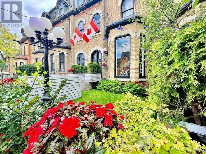 LOWER 1 - 173 CARLTON STREET, Toronto