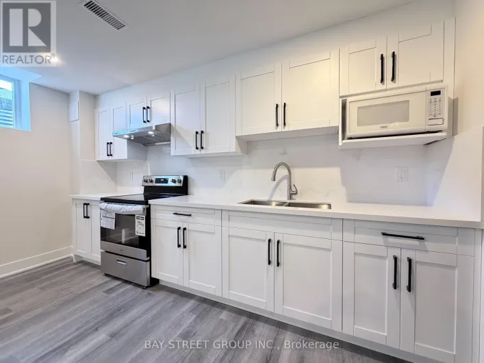 LOWER - 1 KENNETH ROSS BEND, East Gwillimbury