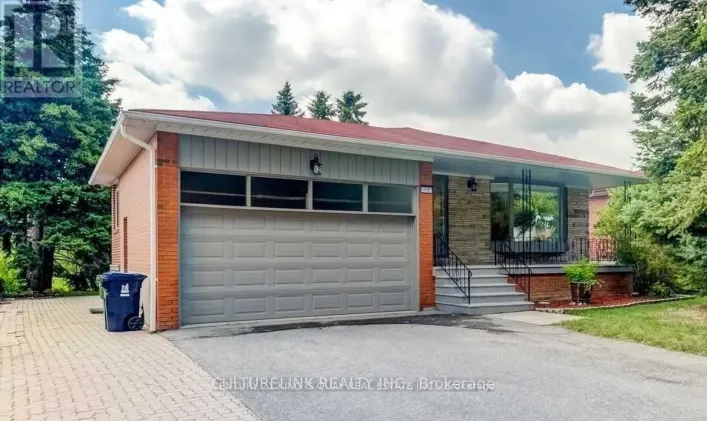 LOWER - 11 BOWHILL CRESCENT, Toronto