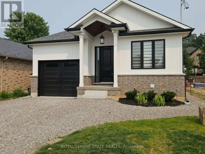 LOWER - 115 CHESLEY STREET, Hamilton