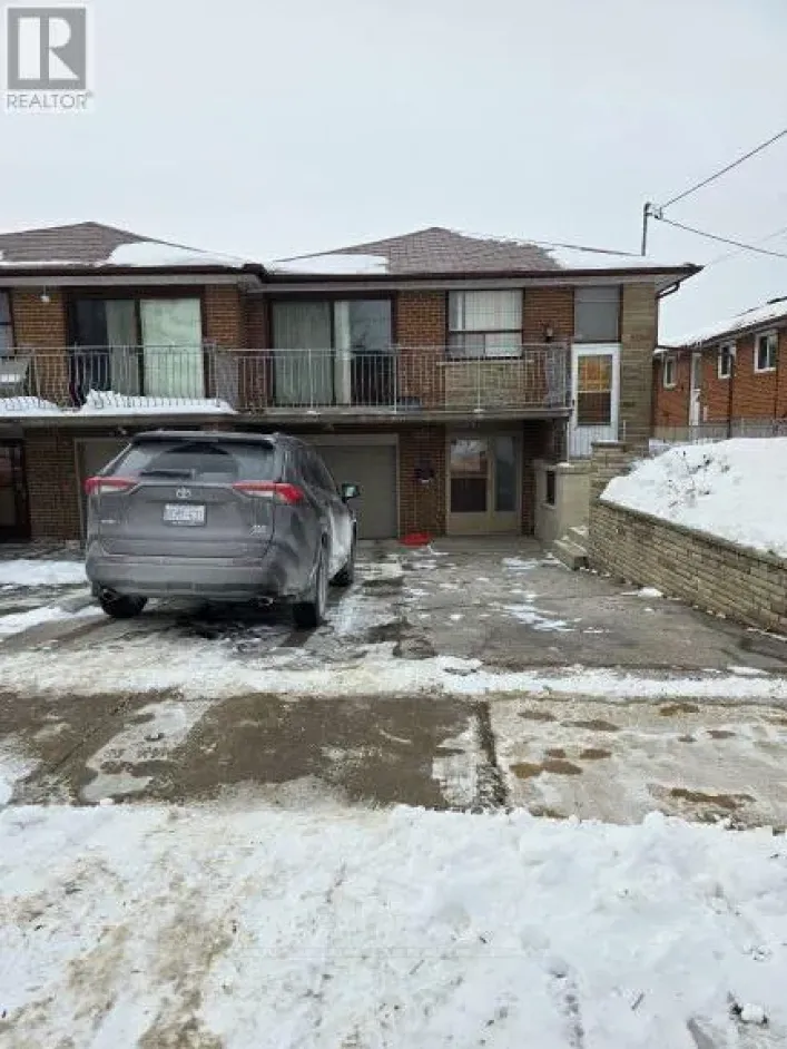 LOWER - 12 BAMFORD CRESCENT, Toronto