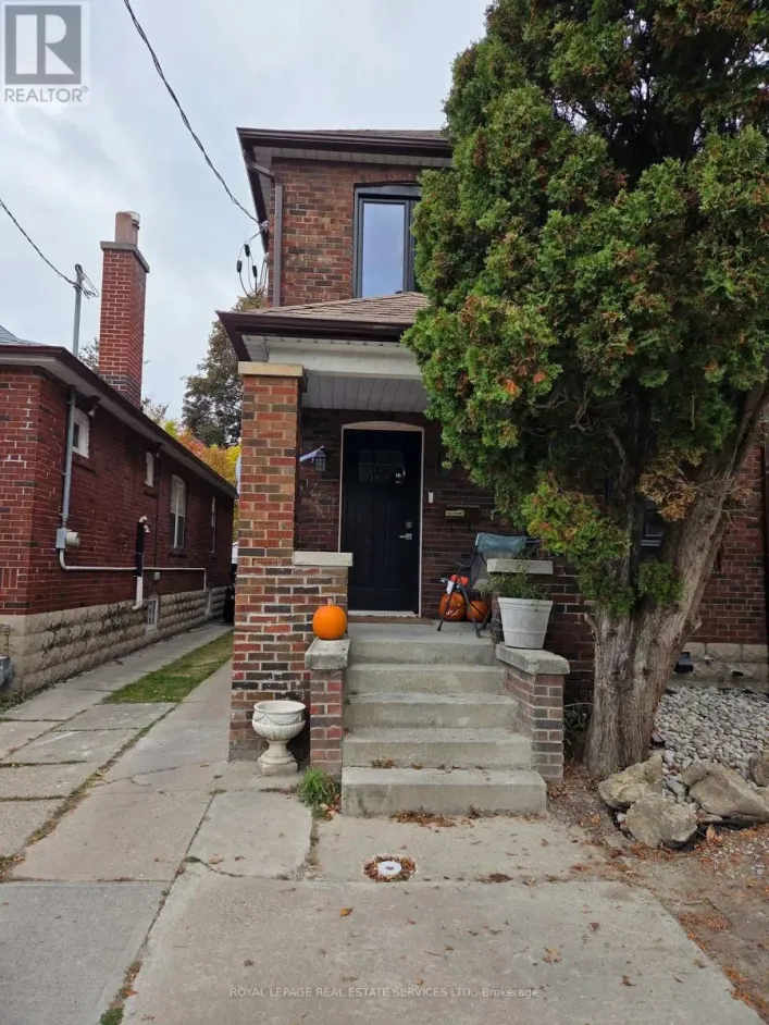 LOWER - 126 LAWRENCE AVENUE W, Toronto