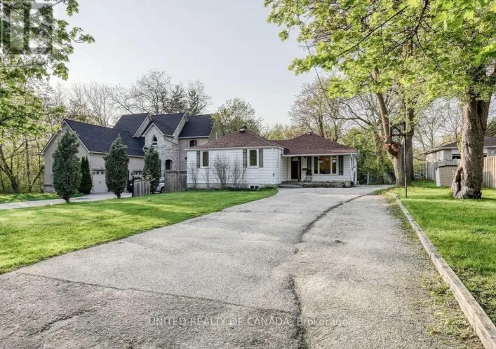 LOWER - 126 WELDRICK RD ROAD W, Richmond Hill