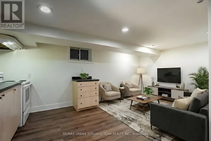 LOWER - 1277 BROADVIEW AVENUE, Toronto