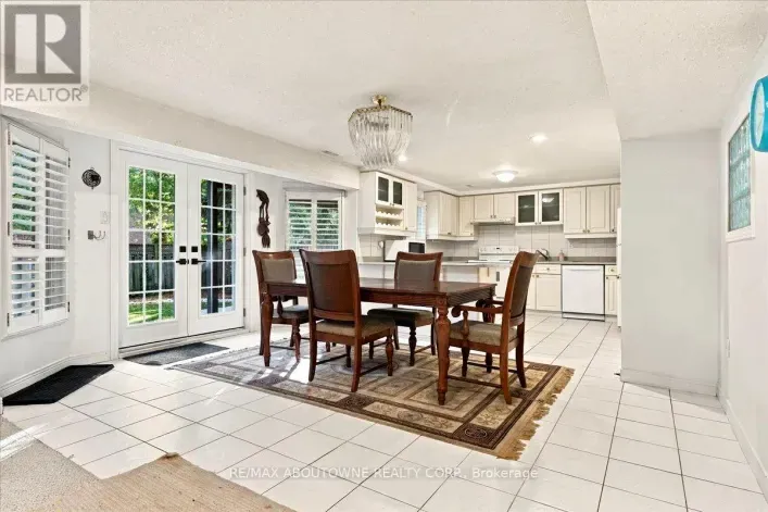LOWER - 1374 HERITAGE WAY, Oakville