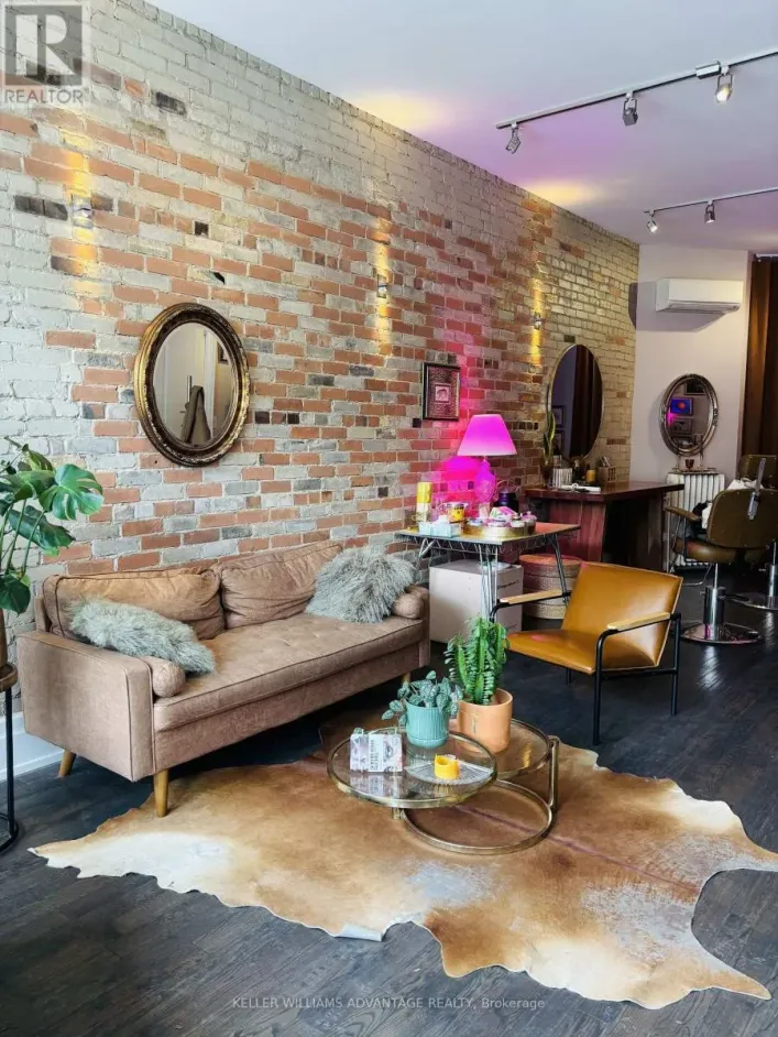 LOWER - 1493 DUNDAS ST W STREET, Toronto