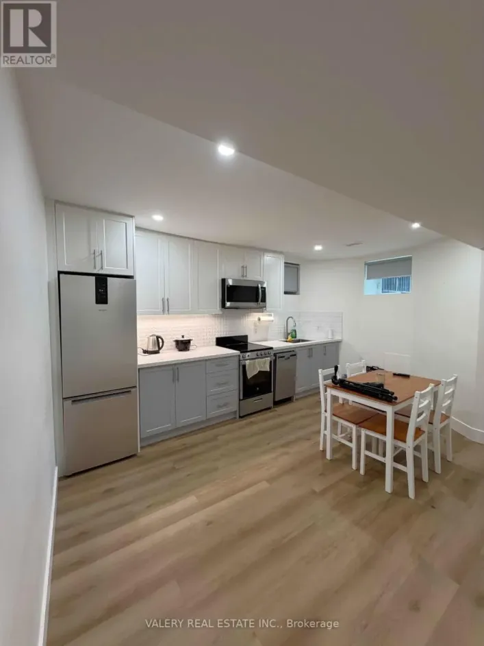 LOWER - 1502 DUFFERIN STREET, Toronto
