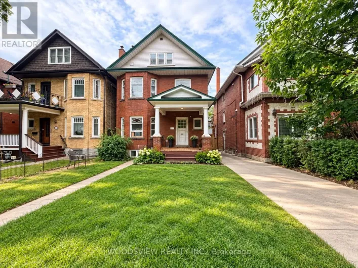 LOWER - 152 MEDLAND STREET, Toronto