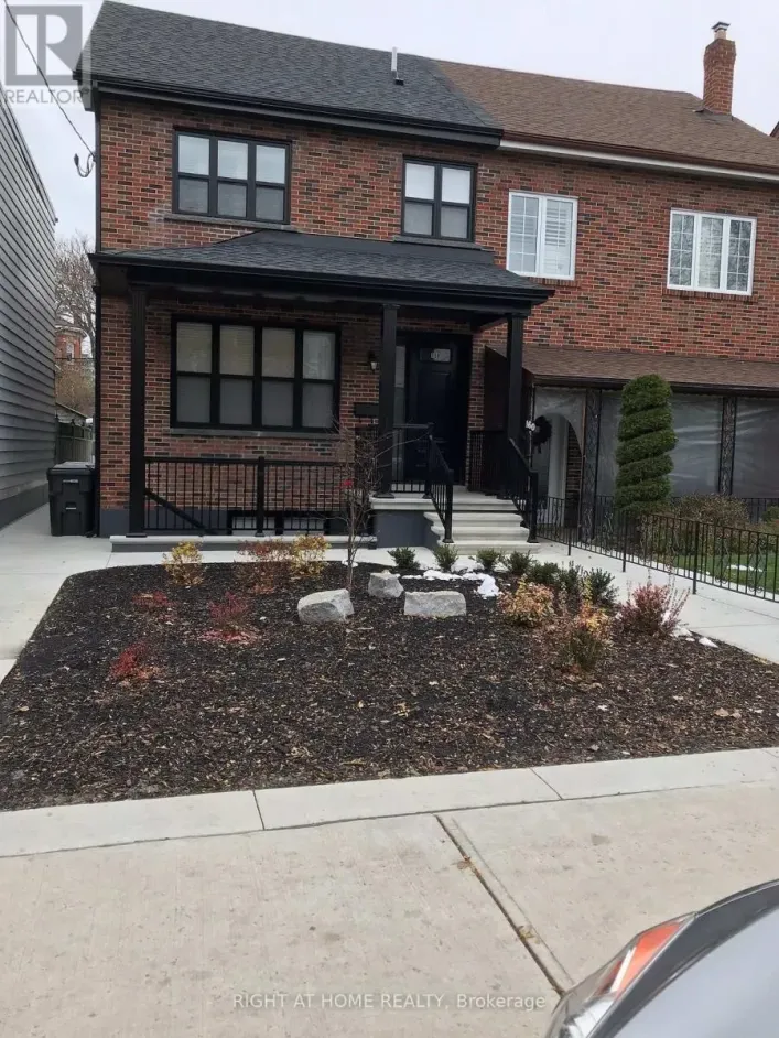 LOWER - 158 LISGAR STREET, Toronto