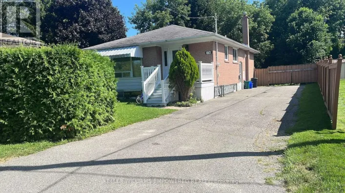 LOWER - 17 COLLINS CRESCENT, Aurora