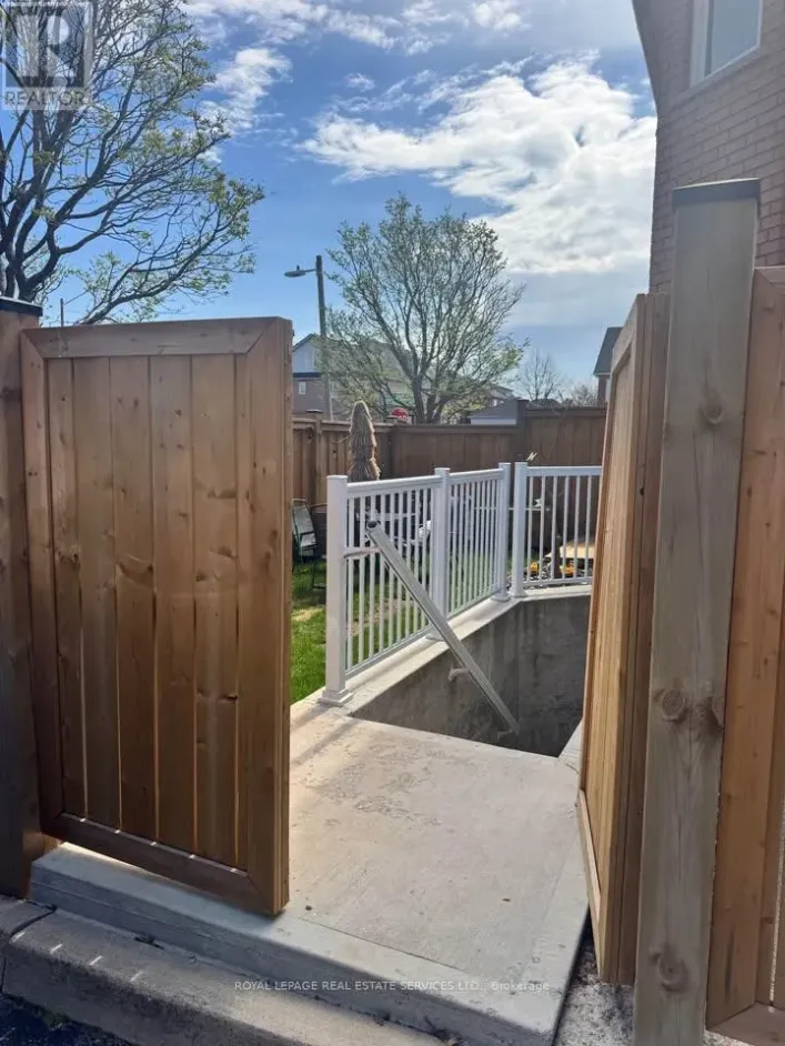 LOWER - 171 RIVER GLEN BOULEVARD, Oakville