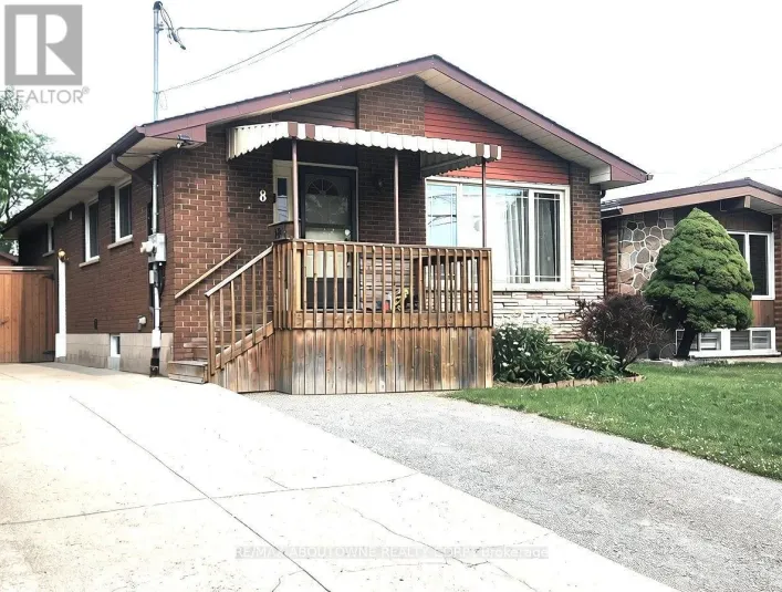 LOWER - 18 GREENINGDON DRIVE, Hamilton