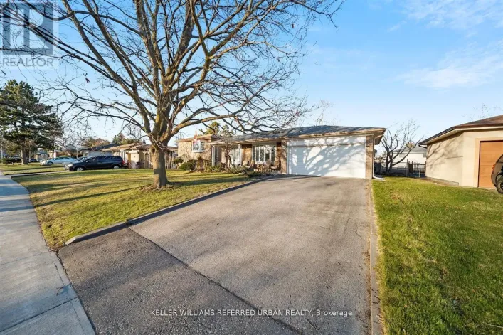 LOWER - 181 CENTENNIAL ROAD, Toronto