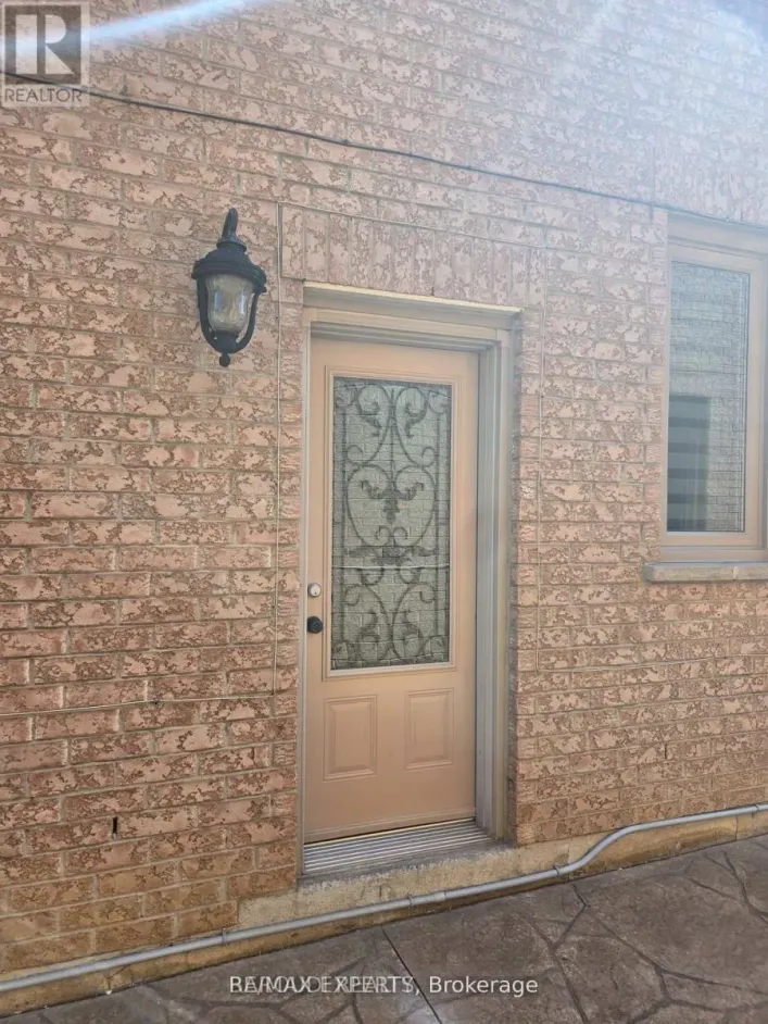 LOWER - 19 RORY ROAD, Toronto