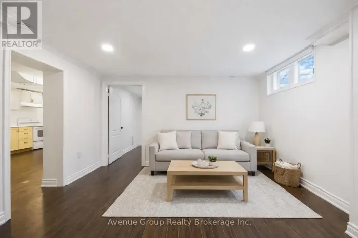 LOWER - 190 NORTHWOOD DRIVE, Toronto