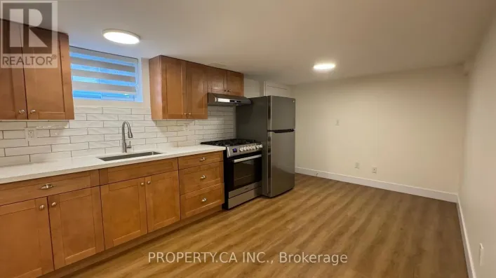 LOWER 2 - 60 LIGHTWOOD DRIVE, Toronto