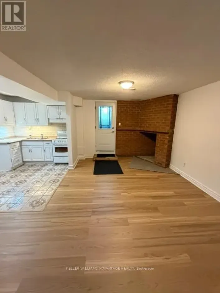 LOWER - 20 BUSH DRIVE, Toronto