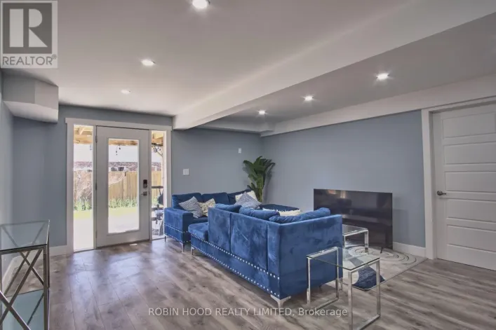 LOWER - 201 DRENTERS COURT, Guelph/Eramosa