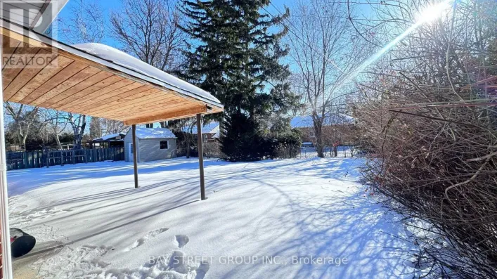 LOWER - 2048 EDINBURGH DRIVE, Burlington