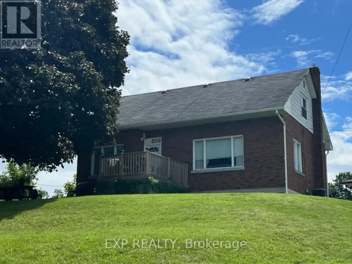 LOWER - 205 SIMCOE ROAD, Bradford West Gwillimbury