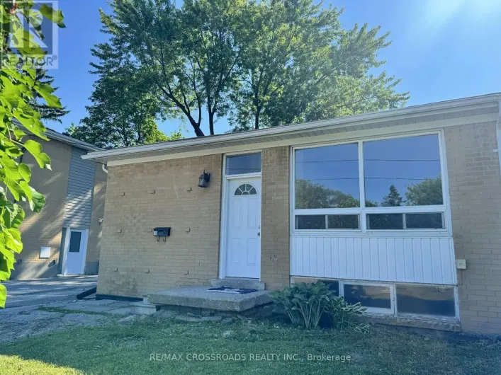 LOWER - 21 DAVIS ROAD, Aurora