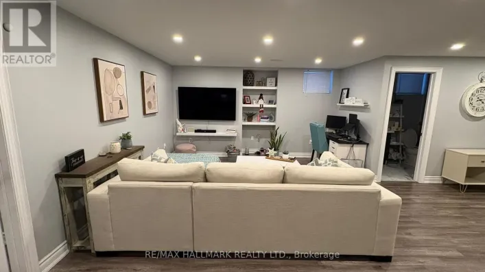 LOWER - 21 LADDER CRES CRESCENT, East Gwillimbury