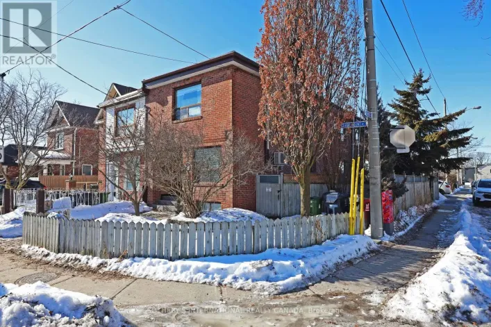 LOWER - 212 GLEBEMOUNT AVENUE, Toronto