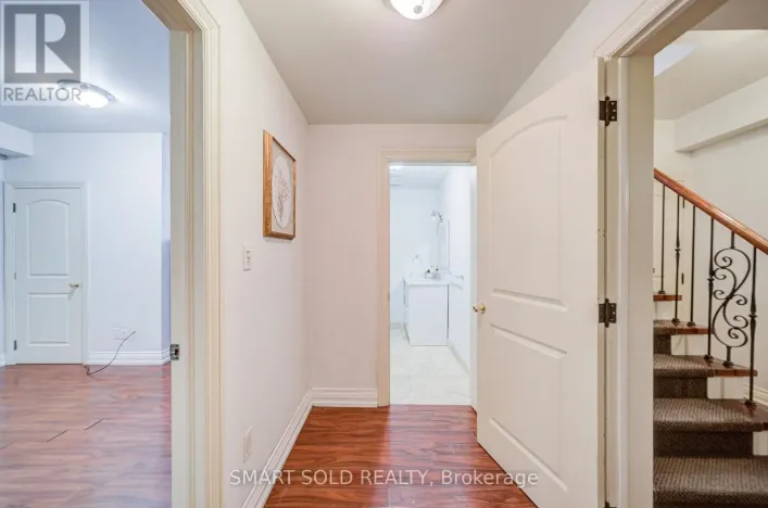 LOWER - 213 MAPLEHURST AVENUE, Toronto