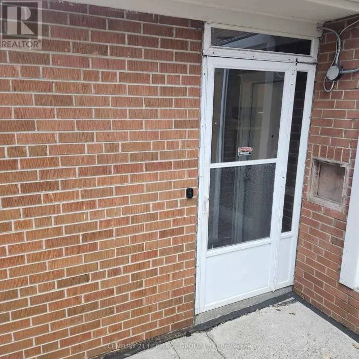 LOWER - 223 OLD YONGE STREET, Toronto