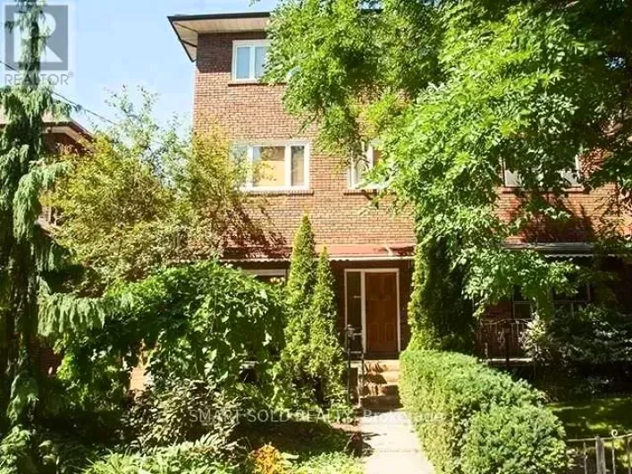 LOWER 232 CRAWFORD STREET, Toronto