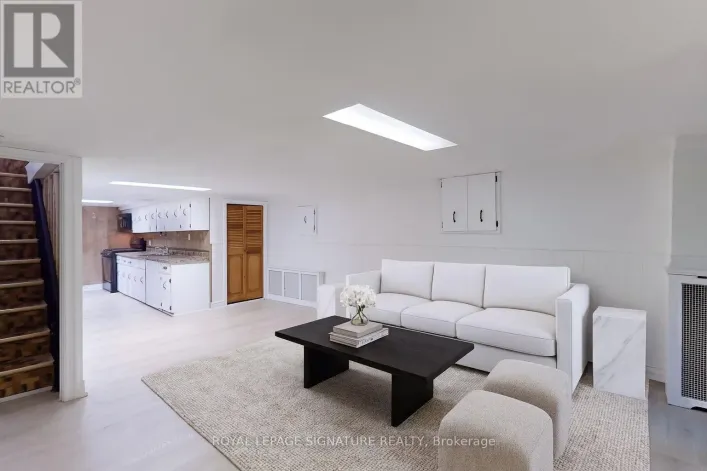 LOWER - 247 PALMERSTON AVENUE, Toronto