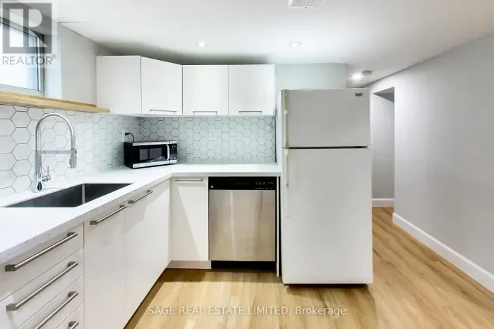 LOWER - 2505 GERRARD STREET E, Toronto