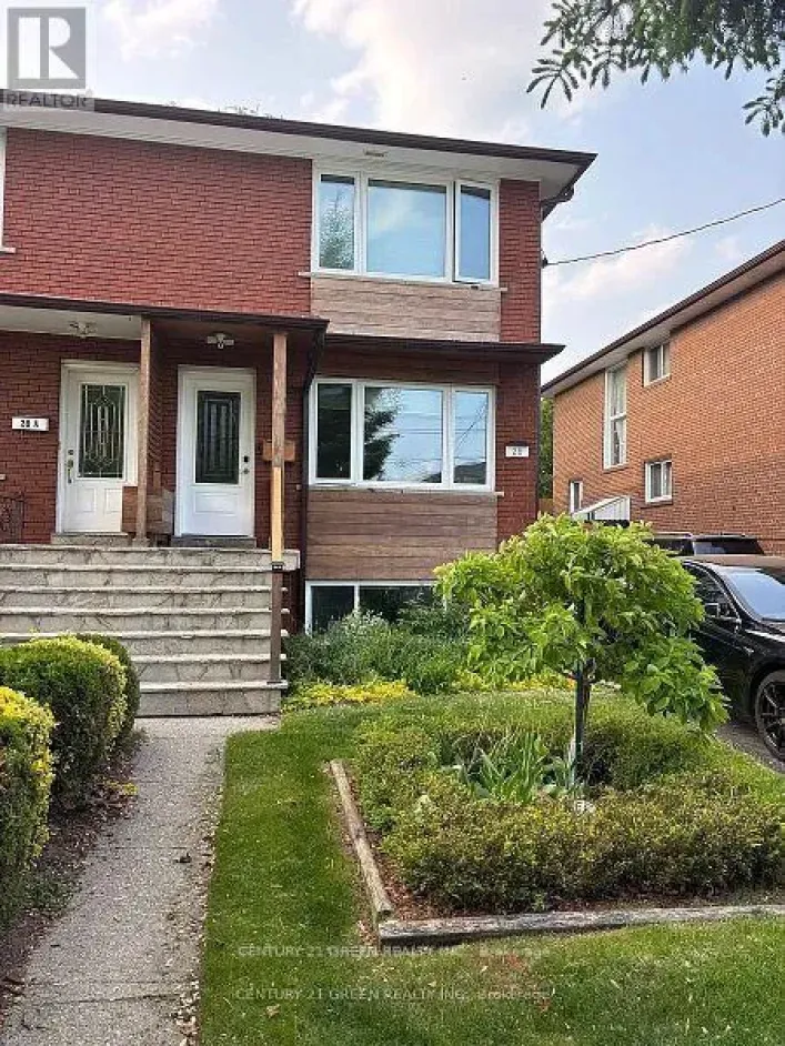 LOWER - 28 JELLICOE AVENUE, Toronto