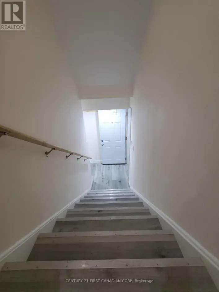 LOWER - 289 MIDDLETON AVENUE, London South