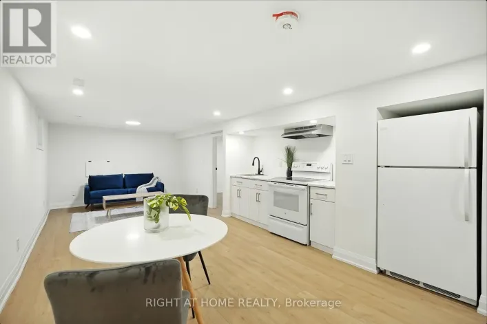 LOWER - 29 NIDA DRIVE, Tiny