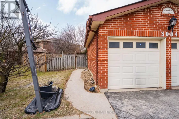 LOWER - 3084 SPRING CREEK CRESCENT, Mississauga