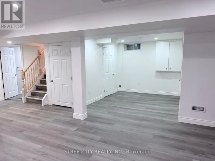 LOWER - 31 CHRISTIANS DRIVE, London East