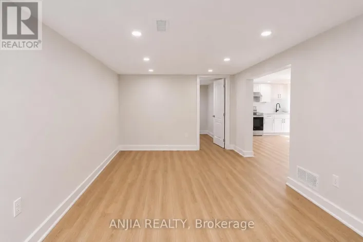 LOWER - 31 SHIPPIGAN CRESCENT, Toronto