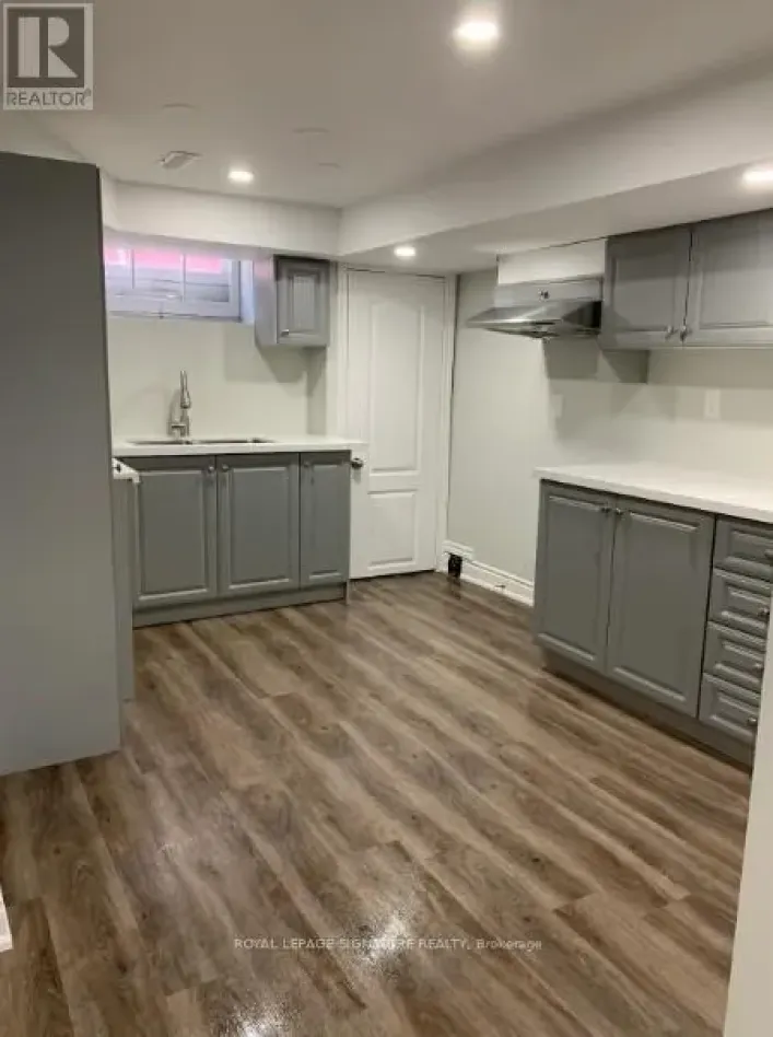 LOWER - 317 MOHAWK ROAD E, Hamilton