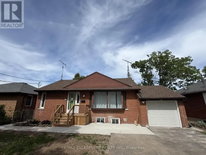 LOWER - 377 MARTIN STREET, Milton