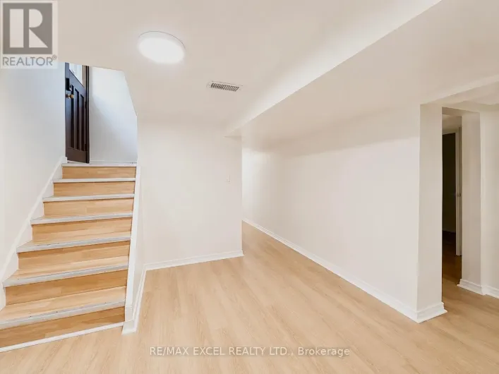 LOWER - 39 COMMONS DRIVE, Toronto